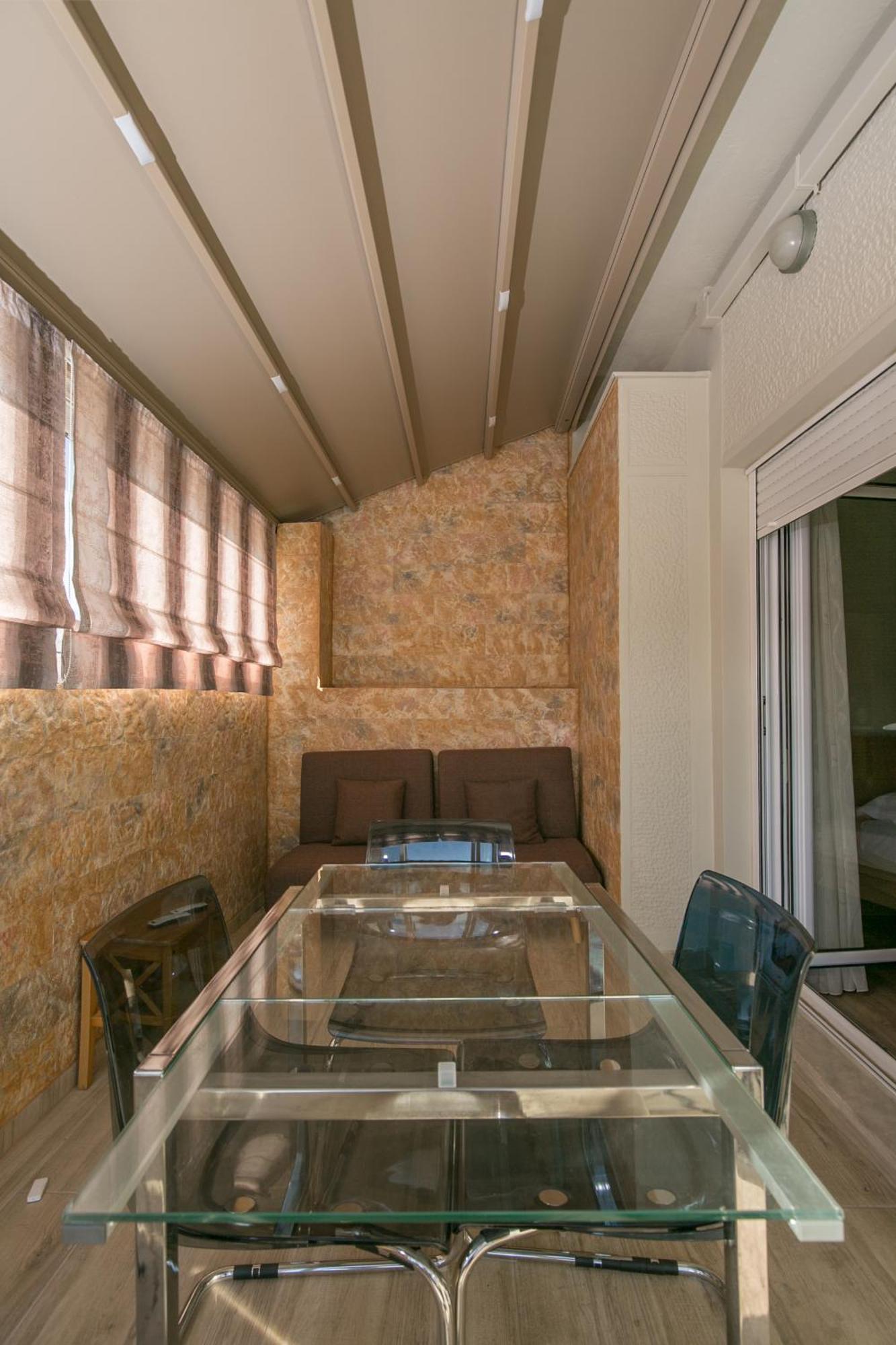 Cosy Apartment With Terrace Near Metro Station Athen Exterior foto